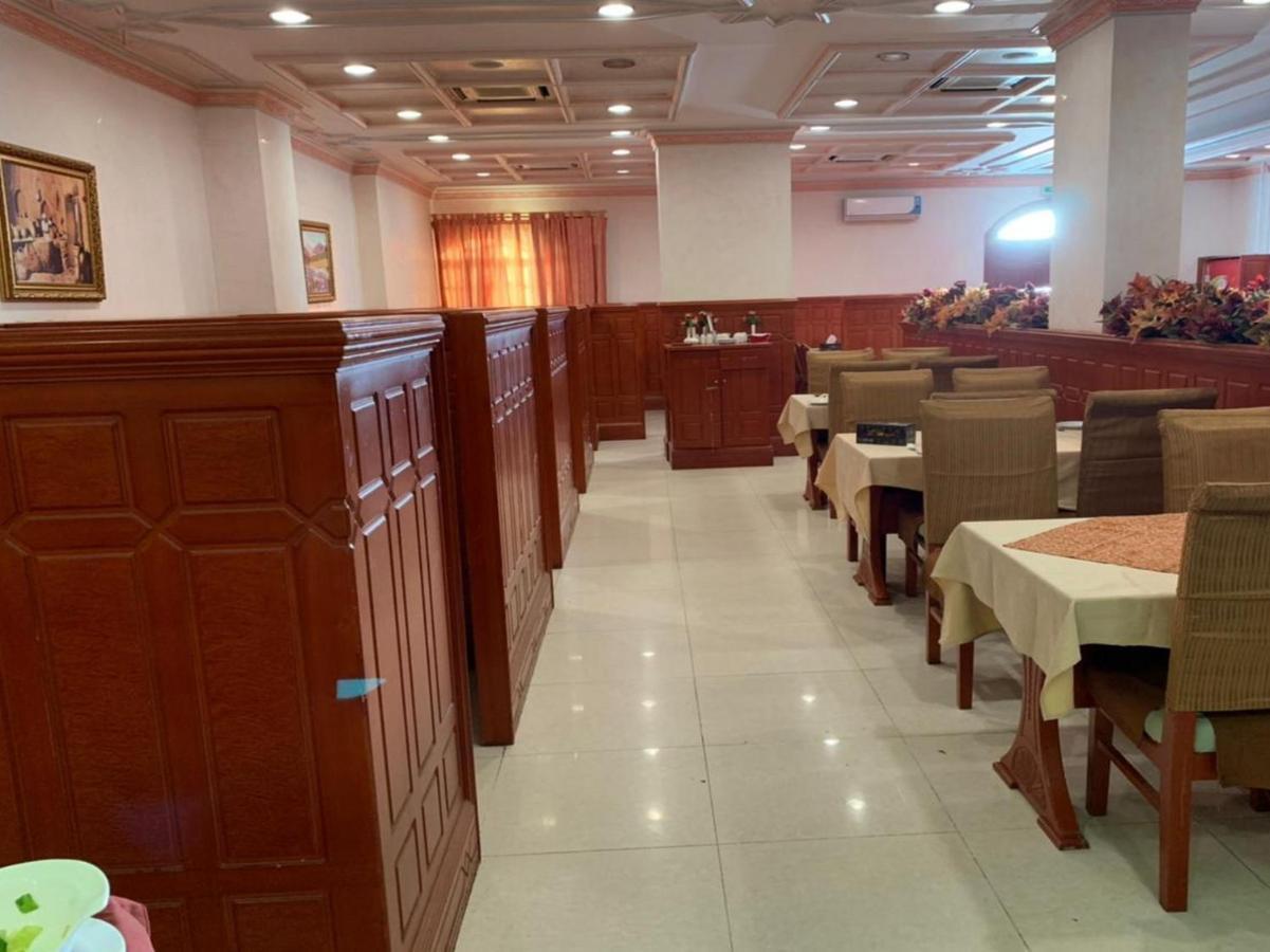 Oyo 125 Manam Hotel